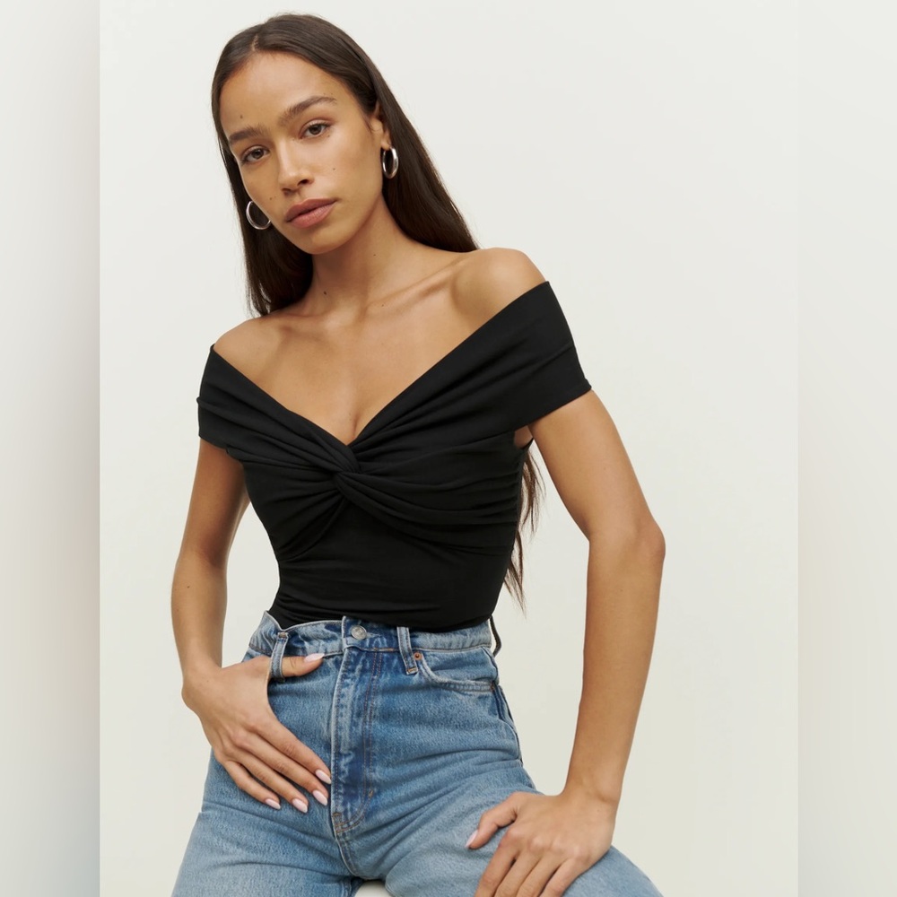 NWT reformation ezlynn top - size L